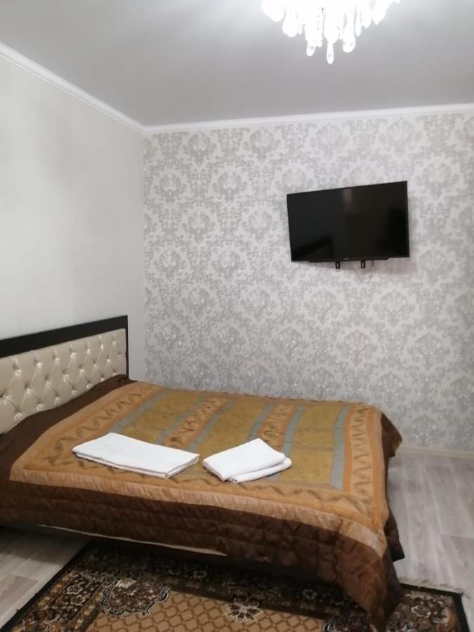 Happy House Apartment Karaganda Ngoại thất bức ảnh