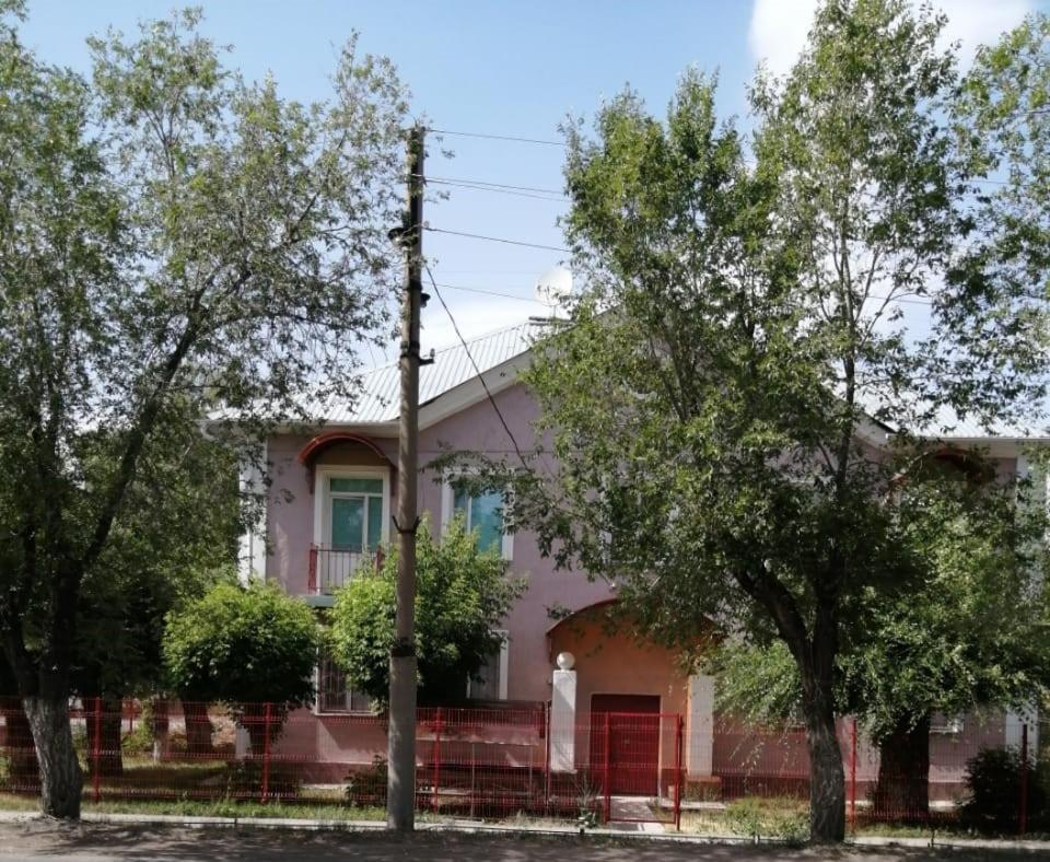 Happy House Apartment Karaganda Ngoại thất bức ảnh